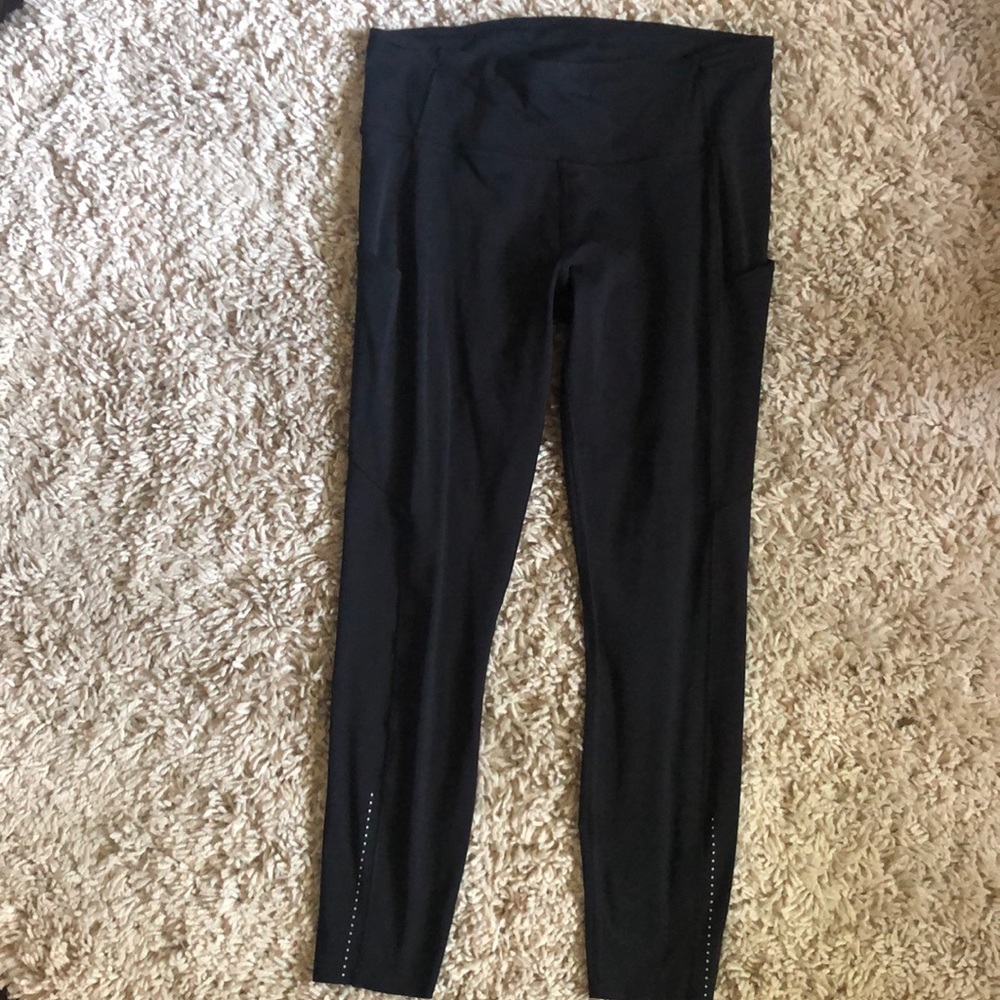 Lululemon fast and free 25” (look brand new!)